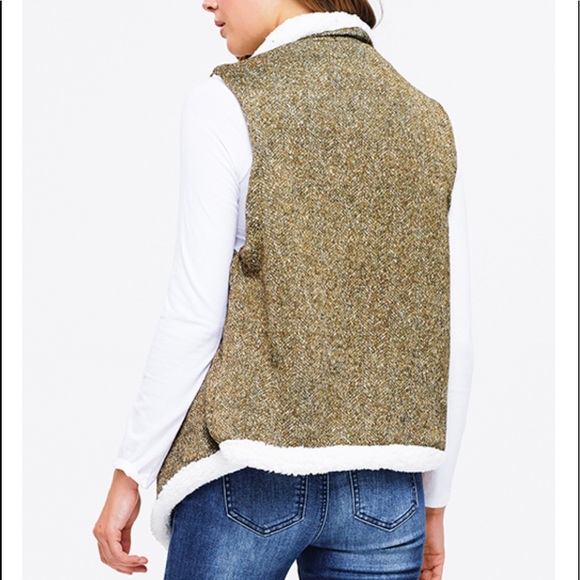 ARRIVED!Olive Green Open Front Vest Top! - Picture 3 of 8